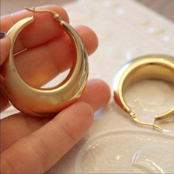 New 18K Gold 1.5” Hoop Earrings - Picture 4 of 7